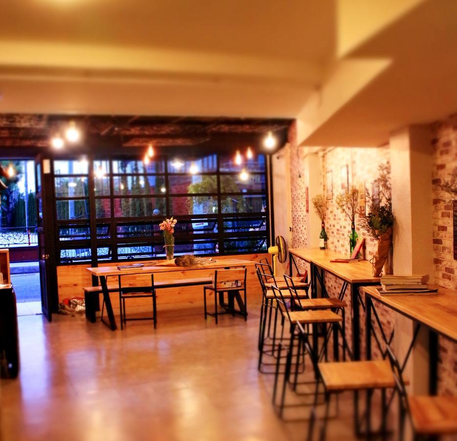See Hostel Chiang Mai Exteriör bild